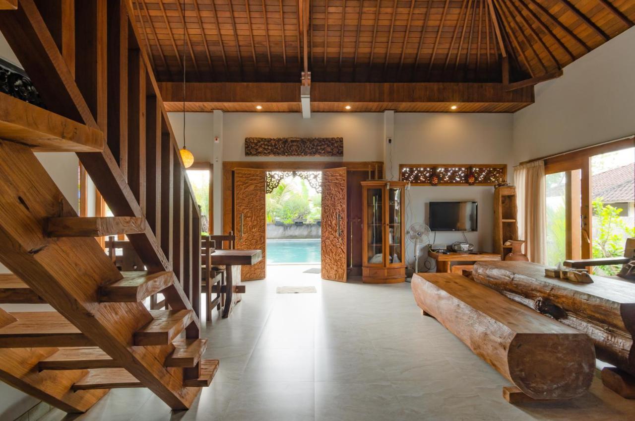 Fins Villa Medewi Airsatang Exterior photo