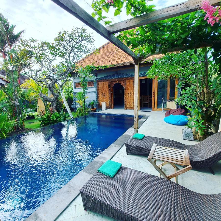 Fins Villa Medewi Airsatang Exterior photo