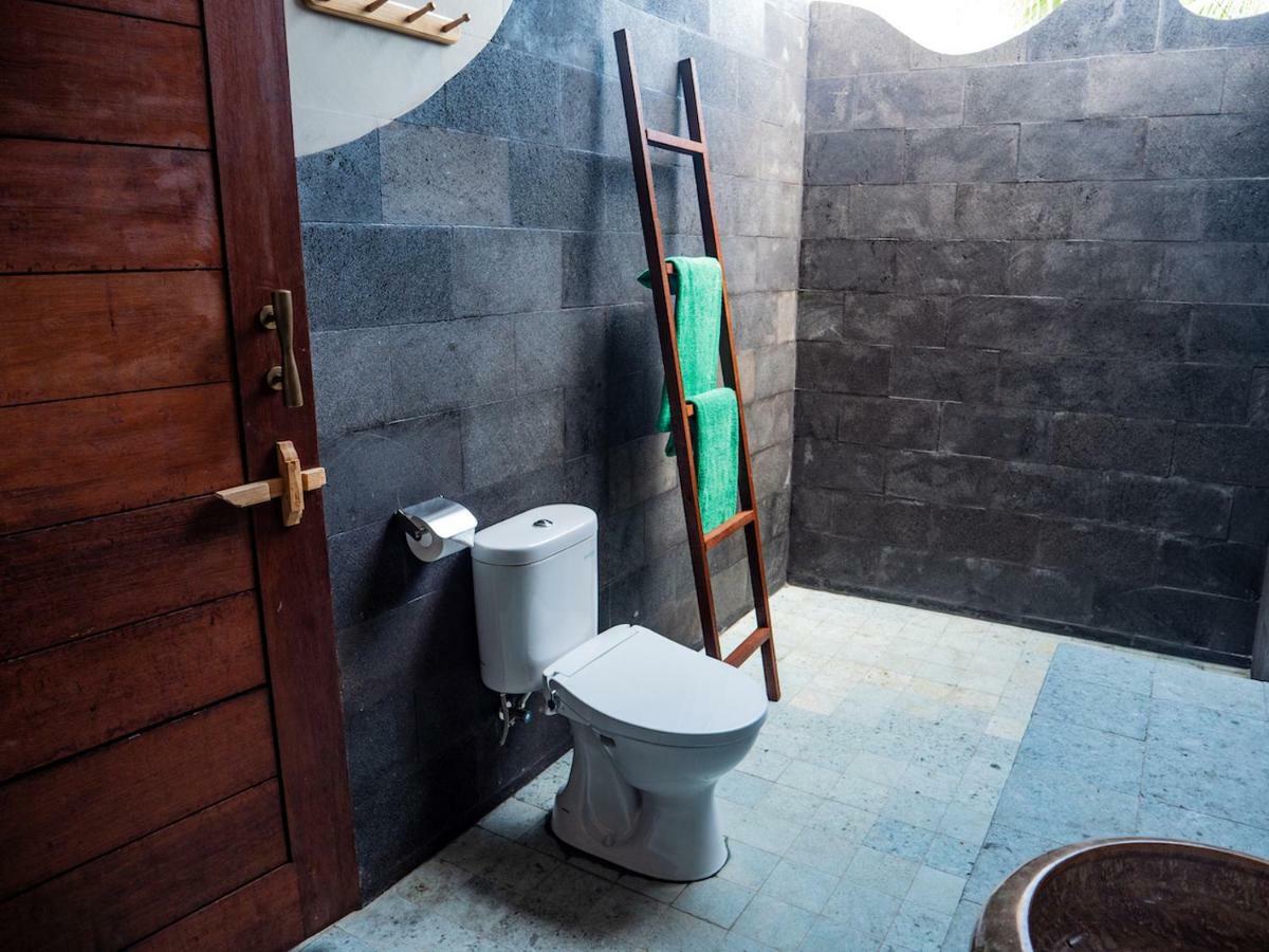 Fins Villa Medewi Airsatang Exterior photo