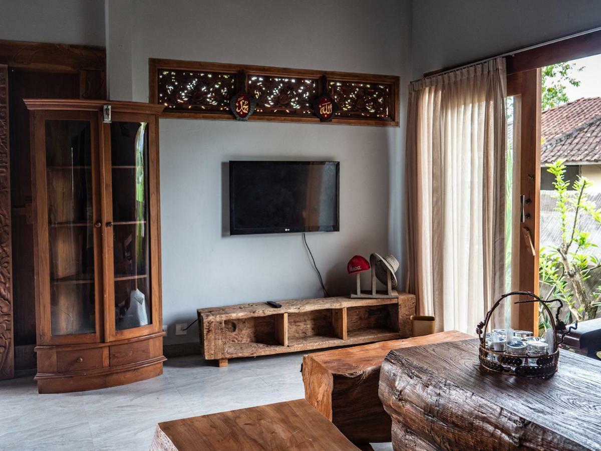 Fins Villa Medewi Airsatang Exterior photo